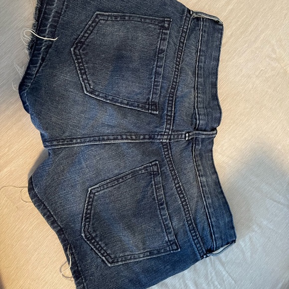 Shorts - Picture 2 of 4